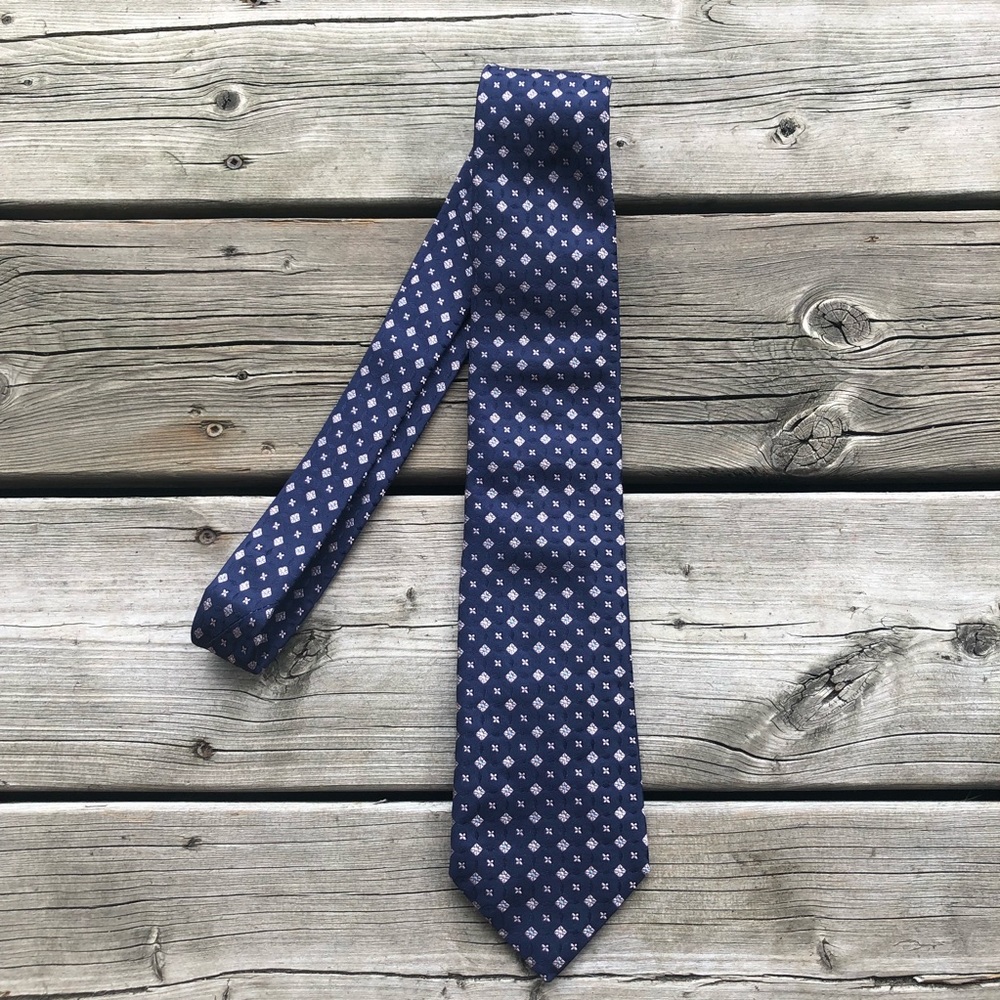 Hugo Boss, 100% silk tie
